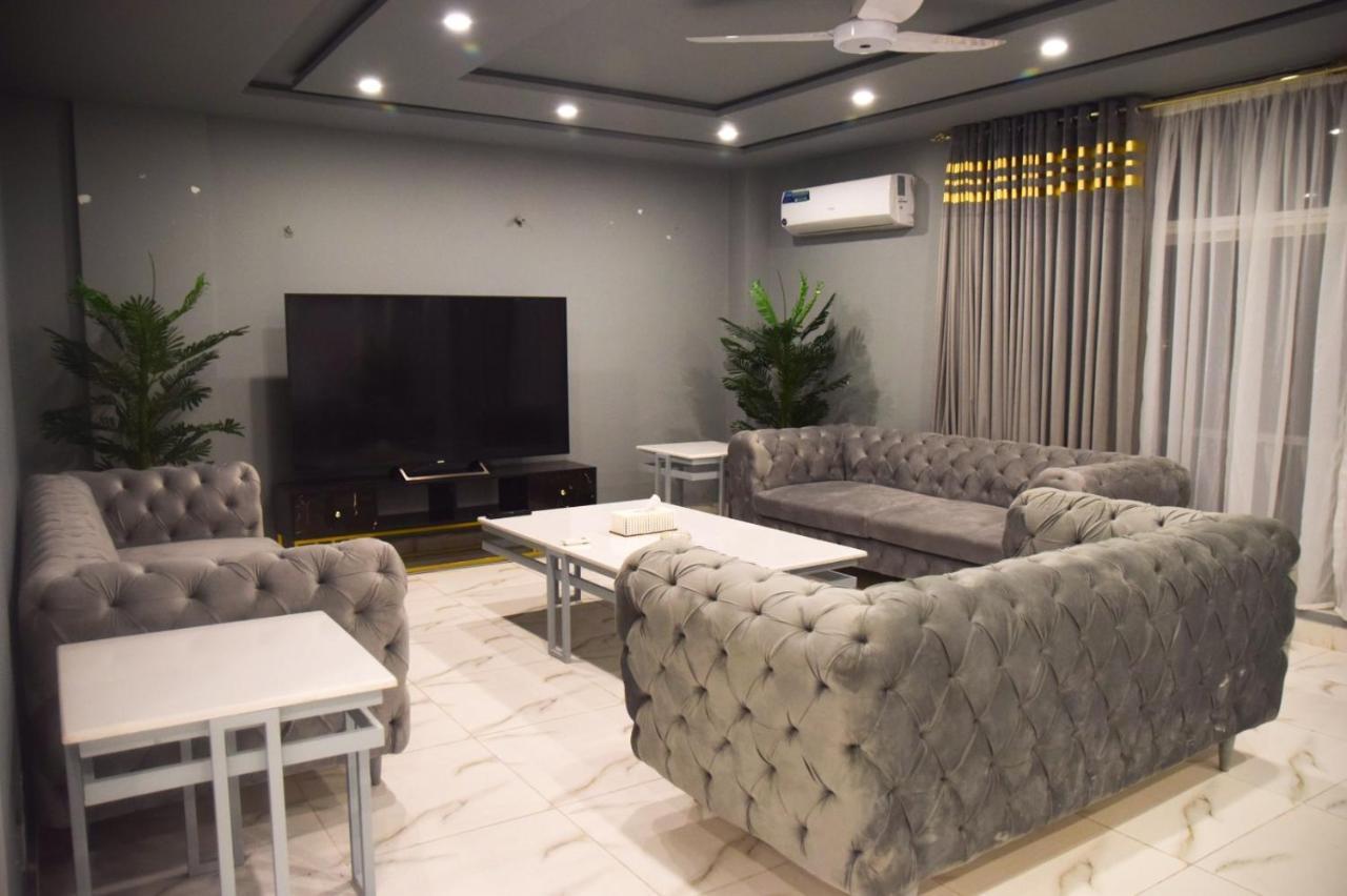 Luxe Suites Bahria Town Lahore Eksteriør bilde