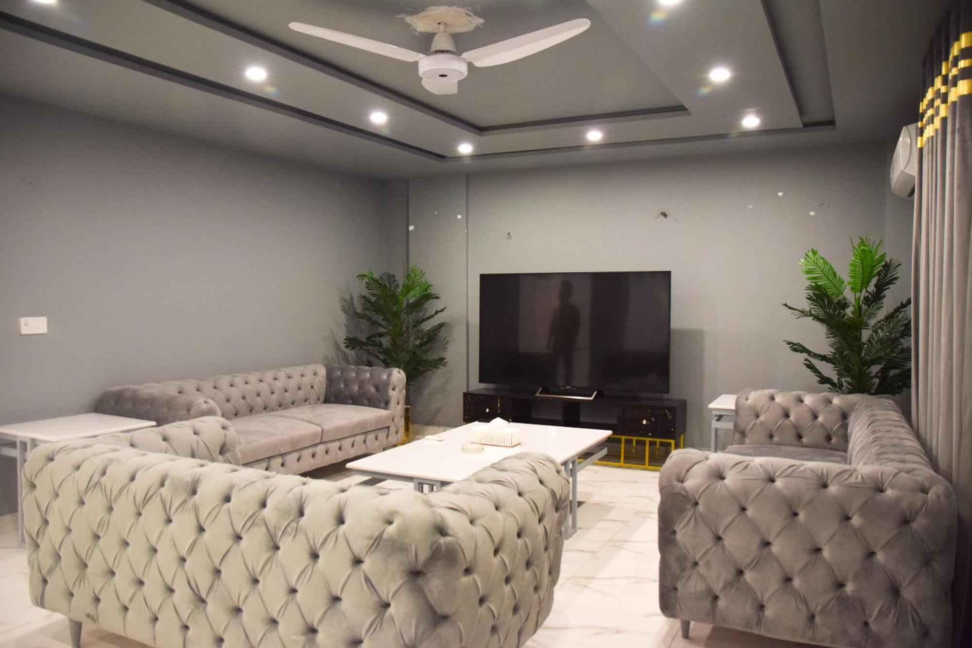 Luxe Suites Bahria Town Lahore Eksteriør bilde